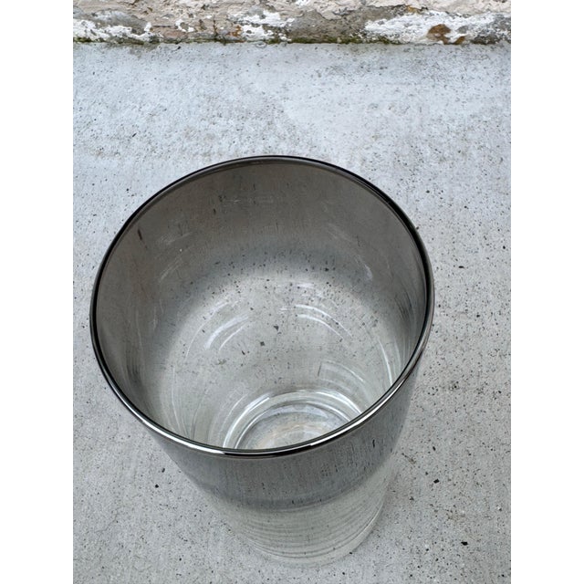 Chrome Vintage Dorothy Thorpe Style Barware, Highball Glasses And Ice Bucket In Caddy - 10 Pieces For Sale - Image 8 of 11
