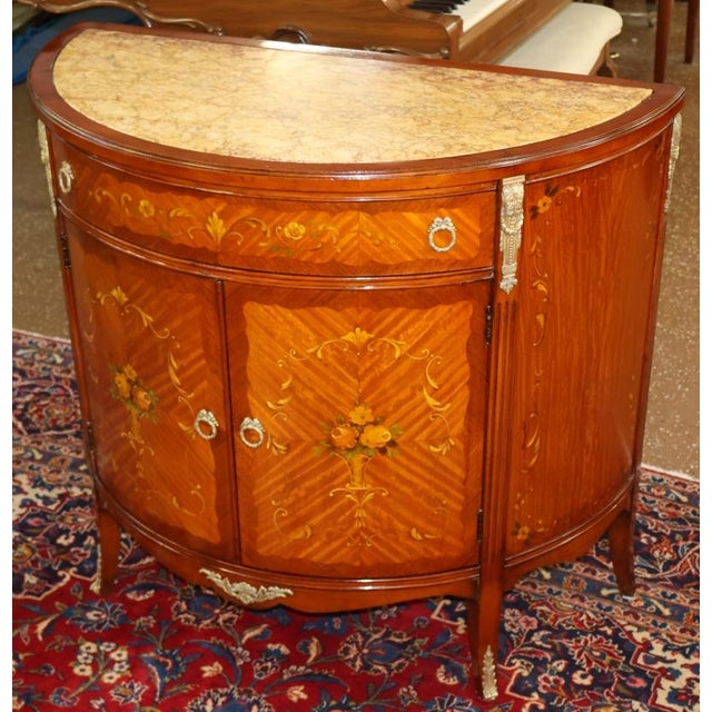 French Early 20th Century French Louis XV Marble Top Paint Decorated Chest Commode For Sale - Image 3 of 17