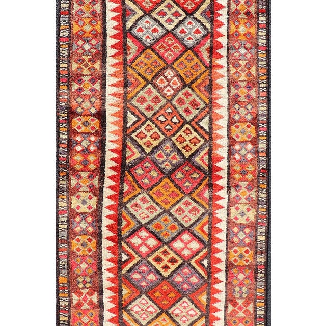 Red Multicolored Midcentury Turkish Kurdish Oushak Runner With Diamonds and Stars 2'9 X 9'10 For Sale - Image 8 of 10