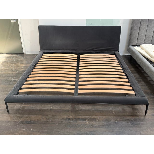 Modern European King Size Antonio Citterio for B&b Italia Atoll Bed Frame For Sale - Image 3 of 12