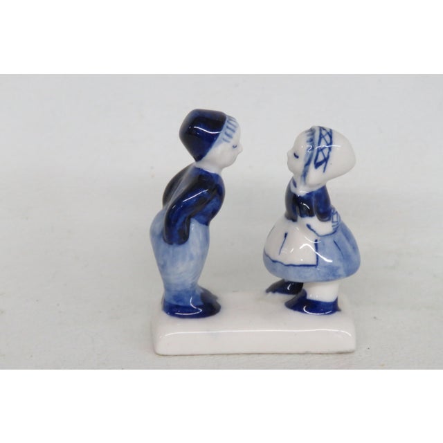 Delft Style Blue Young Couple Dutch Boy Girl Miniature Porcelain Figurine 4498b For Sale - Image 4 of 9