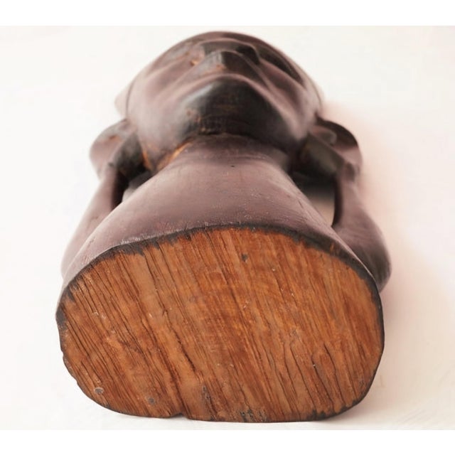 Mid 20th Century Modernist Wood Carving – Introspective Figure With Elongated Form & Conical Crown. For Sale - Image 9 of 9