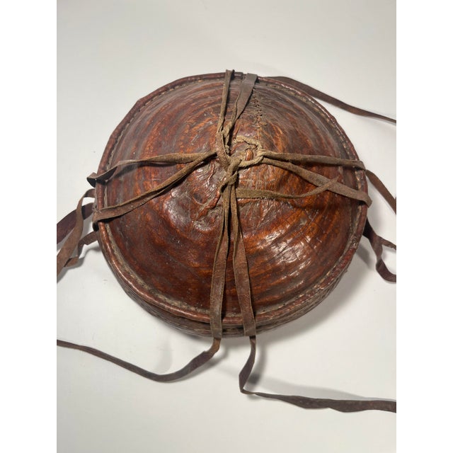 Traditional Antique Ethiopian Agelgil Woven Rattan & Leather Covered Basket 10" Diameter For Sale - Image 3 of 11