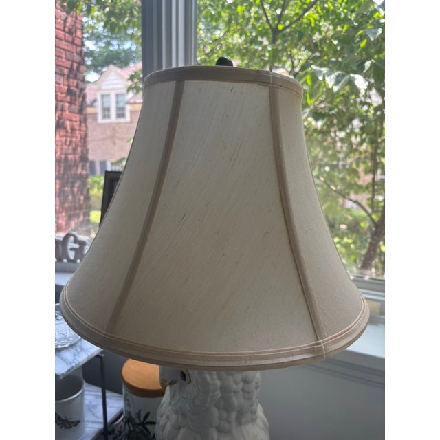 Vintage Majolica Owl Lamp Made in Italy by Mottahedeh Including Shade For Sale - Image 13 of 13