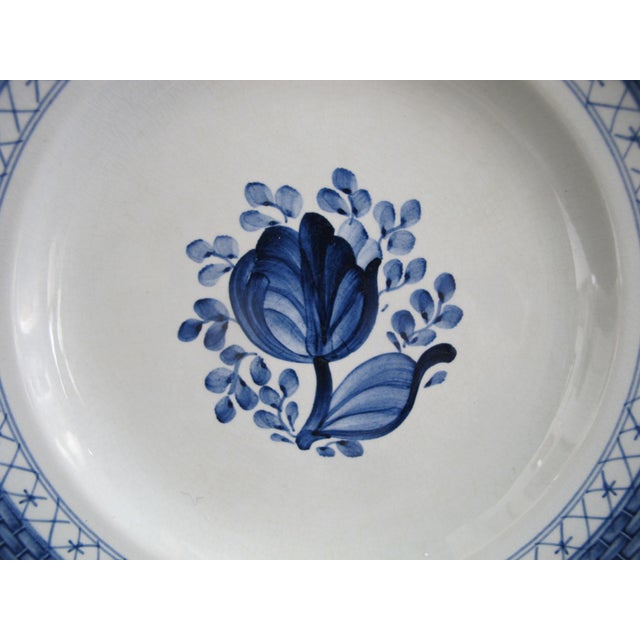 Royal Copenhagen Mid 20th Century Traditional Royal Copenhagen 945 Aluminia Faience Tranquebar Blue 7 1/2" Salad Plate - 5pc Set For Sale - Image 4 of 6