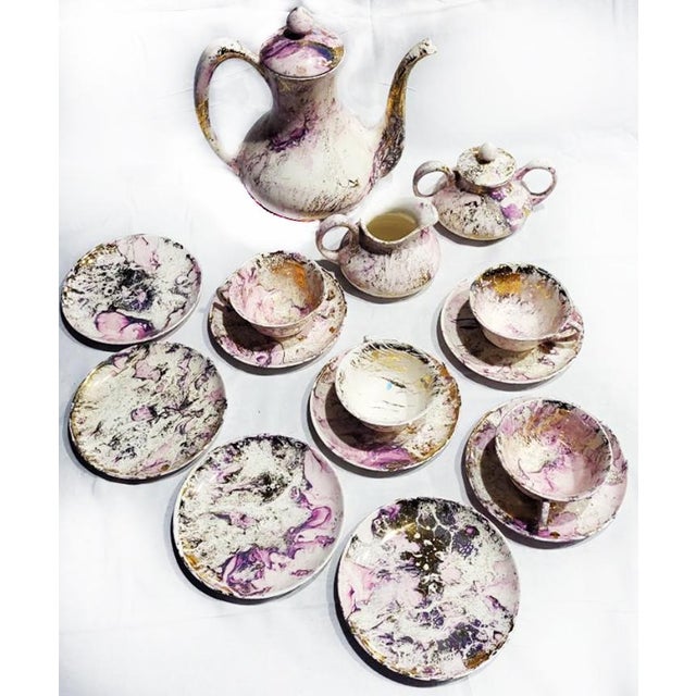 Sascha Brastoff Mid-Century Sascha Brastoff Surf Ballet Pink & Gold Breakfast Set - 15 Pieces For Sale - Image 4 of 5