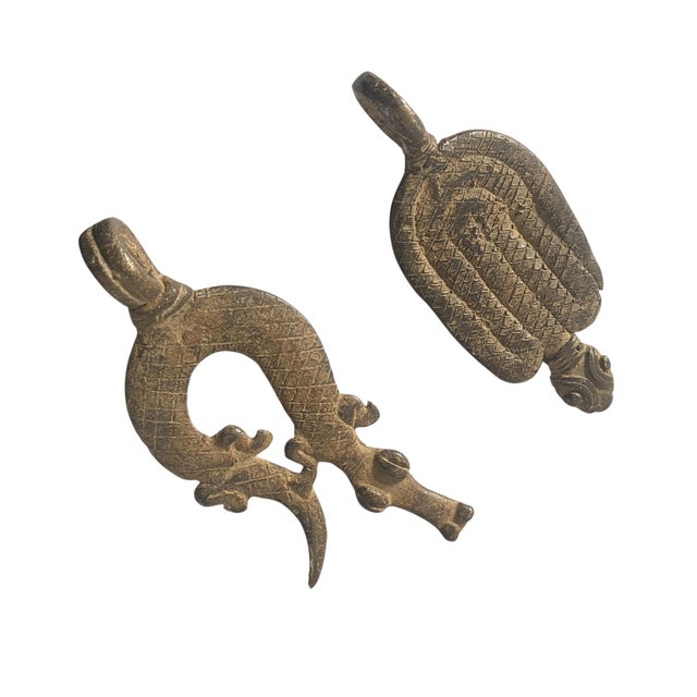 1980s VTG Set of Two Gan Bronze Amulet Pendant/Gold Weight / Burkina Faso For Sale - Image 5 of 7