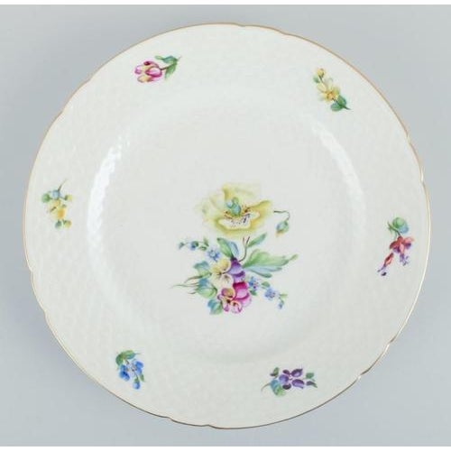 1930s Saxon Flower Dinner Plates from Bing & Grøndahl, 1930s, Set of 5 For Sale - Image 5 of 9