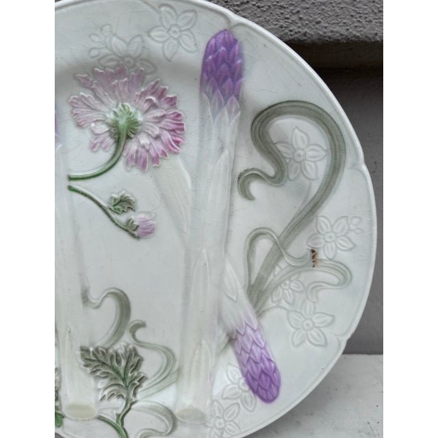Majolica Asparagus Plate With Mums Keller & Guerin Saint Clement For Sale - Image 4 of 5