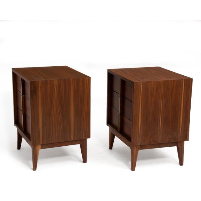 1960s American of Martinsville Mid Century Walnut Nightstands Brass Accent Restored - A Pair For Sale - Image 5 of 13
