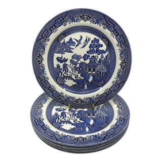 Late 20th Century Blue Willow Dinner Plates by Churchill Made in England - Set of 5 For Sale