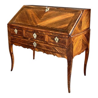 A French Louis XV Style Rosewood Veneered Bureau en Pente For Sale