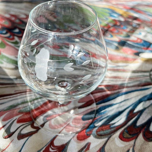 1970s Vintage French Etched Crystal Cognac Brandy Sniffer Glasses France - Set of 4 For Sale - Image 5 of 5