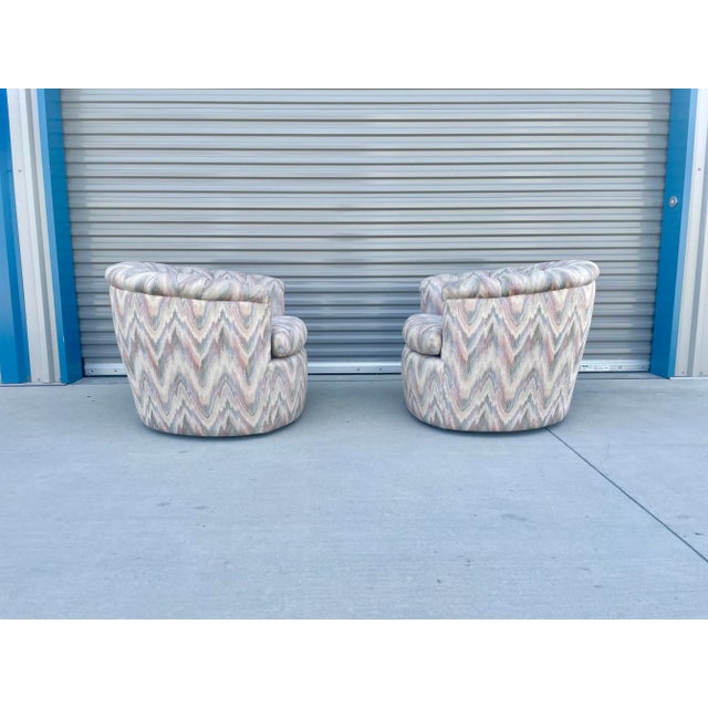 1970s Mid Century Swivel Lounge Chairs Styled After Milo Baughman, Pair For Sale - Image 5 of 13