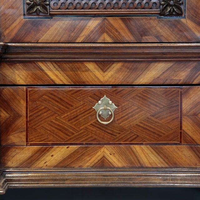 Walnut Hall Cabinet from the Budde Artistic Cabinetry Workshop, Warendorf, Westphalia, 1770s For Sale - Image 5 of 6
