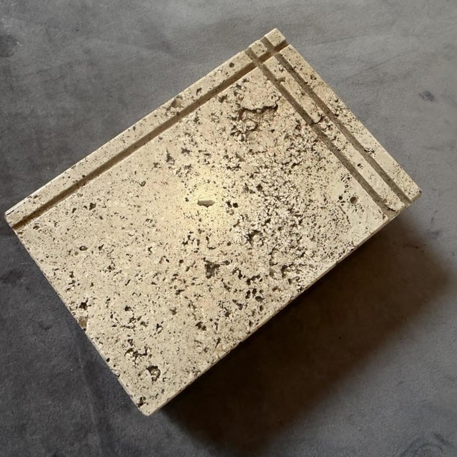 Enzo Mari 1970 Mid-Century Modern Travertine and Brass Box by Enzo Mari for f.lli Mannelli For Sale - Image 4 of 8