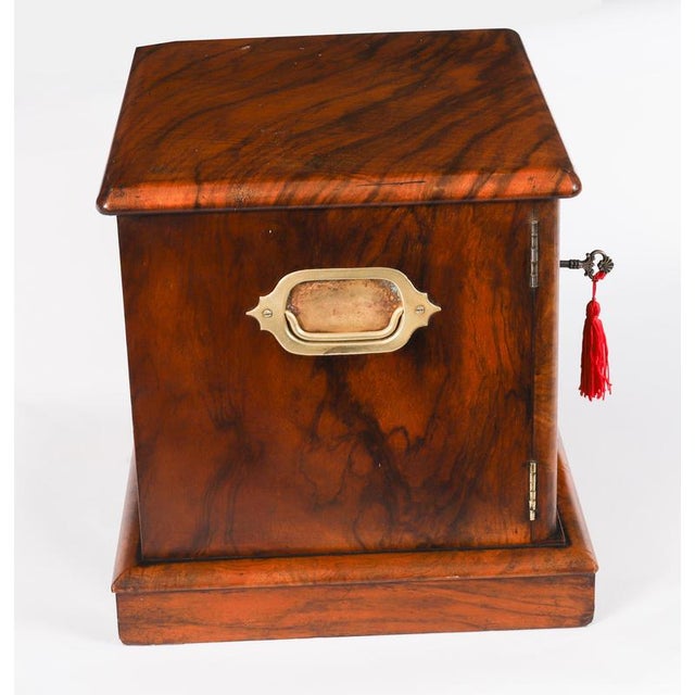 Antique Victorian Burr Walnut Cigar Humidor, 1870s For Sale - Image 6 of 13