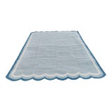 Handmade Cotton Vegetable Dyed Scalloped Edge Rug in Gray With Cream and Teal Blue Border - 8x10 For Sale