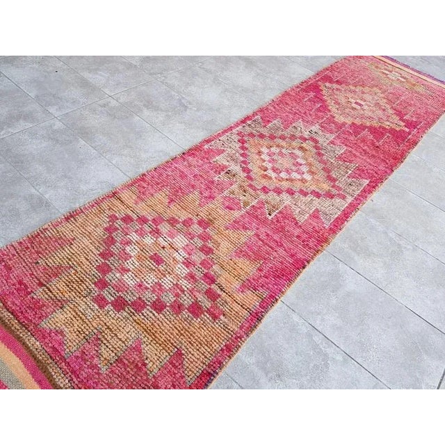 This is a vintage Turkish handwoven Anatolian OUSHAK rug. We collect Vintage rugs from Anatolia, which is the eastern part