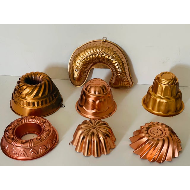 Metal 1950s 7 S Copper Molds Baking Jelly Collection With Cookie Cutters For Sale - Image 7 of 9