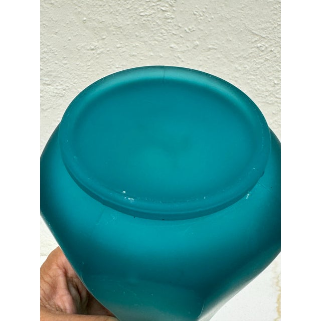 Cerulean Art Glass Vase -Vintage Mid Century Tall Turquoise Cerulean Blue Frosted (Sea Glass) For Sale - Image 8 of 8