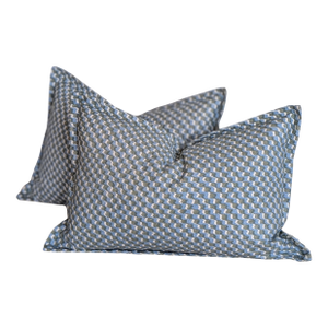 Fermoie Ruffle Lumbar Pillows With Mini Flange in Blue & Green