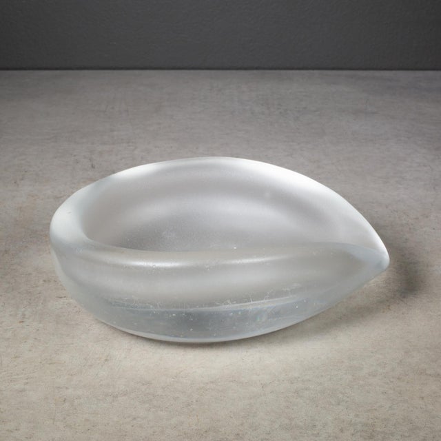 Mid 20th Century Signed Kaj Franck Frosted Dish, Finland c.1950 For Sale - Image 5 of 7
