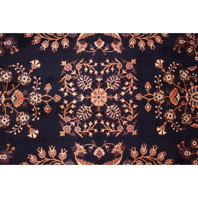 Middle Eastern Hand-Knotted Sarough Rug in Wool For Sale - Image 8 of 9