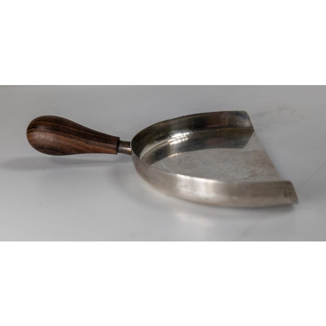 Mid-Century Modern Mid-Century Modern Italian Silverplate Silent Butler Crumber by Woodward and Lothrop For Sale - Image 3 of 8