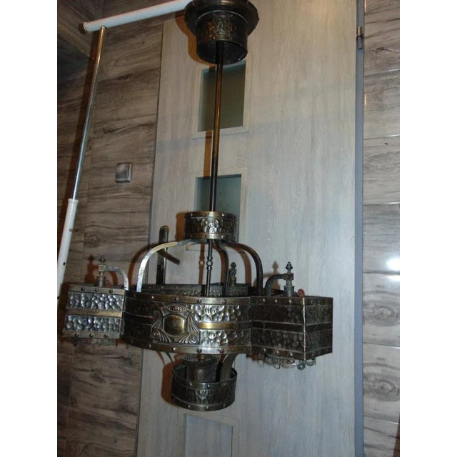 A brass gas chandelier from the 19th Century. Dimensions: height 95 cm, diameter 60 cm. Up to 250V (Europe/UK...