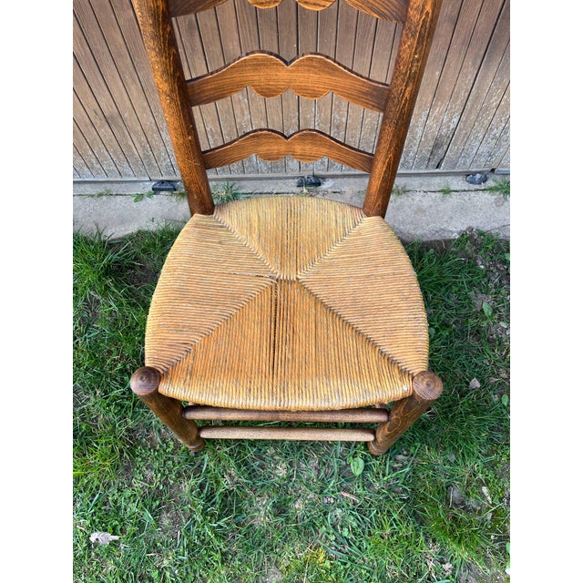1960s Vintage French Country Ladderback Chairs in Oak and Rush, 1960s, Set of 6 For Sale - Image 5 of 14
