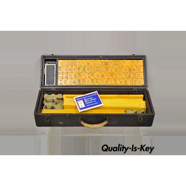 Antique Mah Jong Jongg Bakelite Game Set 148 Tiles 5 Racks For Sale - Image 13 of 13