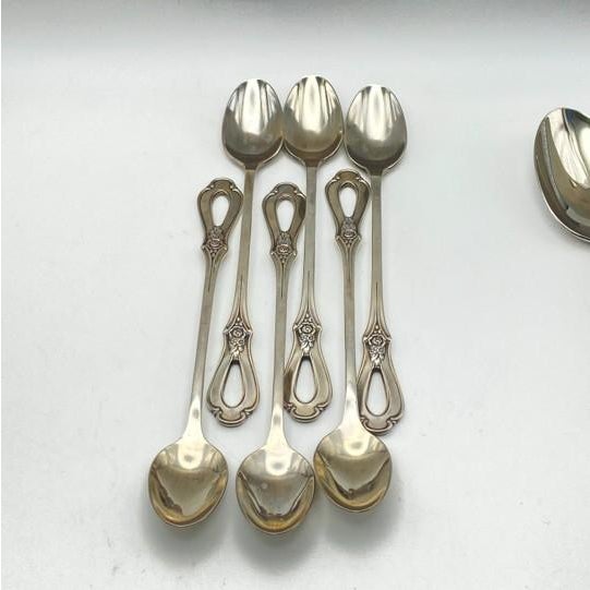 Vintage Oneida Cube "Toujours" 41-Piece Flatware Set - Service for 6 (Minus 1 Fork, and 1 Spoon) With Serving Pieces 1980s - 41 pcs For Sale - Image 10 of 18