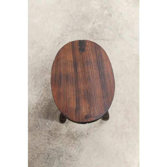 Low brutalist solid wood stool 1950. Very good condition, solid and light.
