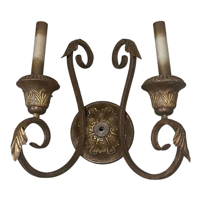 Vintage Traditional Style 2-Light Wall Sconce For Sale
