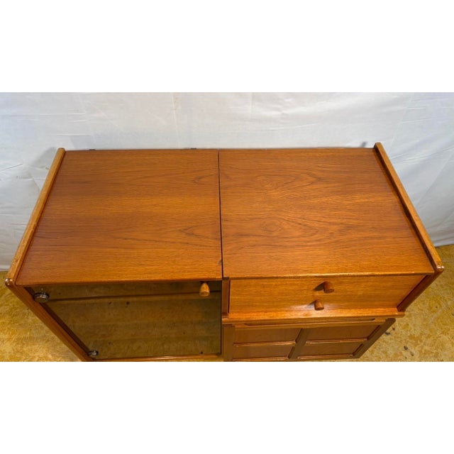 Mid-Century Modern Teak Music Cabinet by Nathan, 1960 For Sale - Image 6 of 14
