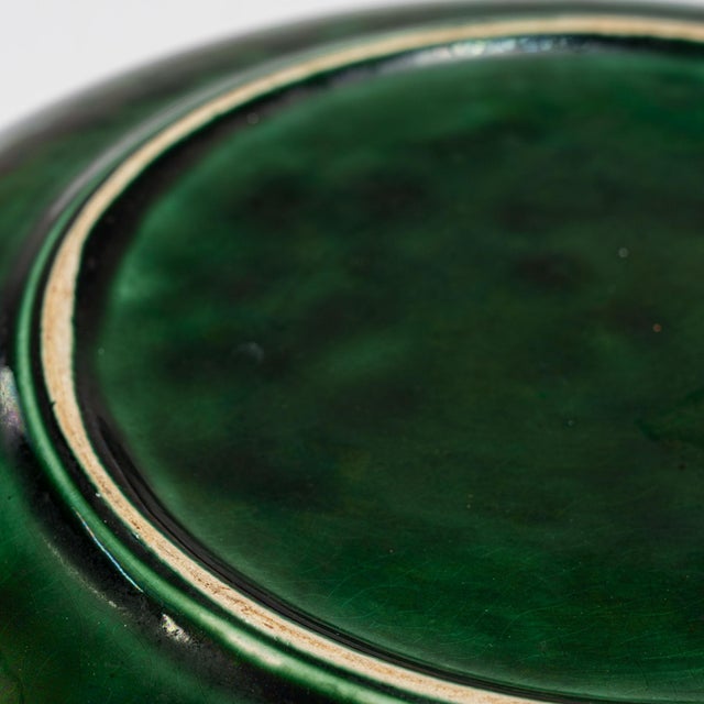 Mid 20th Century Italy Green Ceramic Serving Bowl For Sale In Greensboro - Image 6 of 14