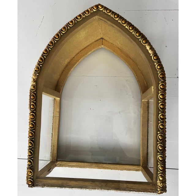1920s 20th Century Neo-Gothic Eclectic Display Case in Wood and Glass with Decorative Plasterwork, 1890s For Sale - Image 5 of 16