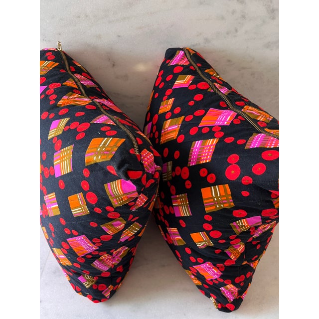 2020s Pair of Bright Vintage Pillows For Sale - Image 5 of 10