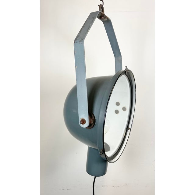 Mid-Century Modern Industrial Grey Enamel Factory Spotlight Hanging Light with Glass Cover, 1950s For Sale - Image 3 of 18