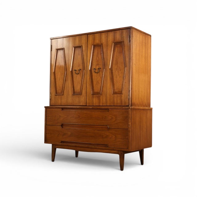 Mid-Century Modern Thomasville Omega Vintage Mid Century Modern Highboy Dresser C. 1960s, Attributed For Sale - Image 3 of 10