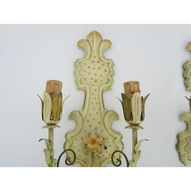 Italian Wall Lights in Cream-Colored Sheet Metal, 1950s, Set of 2 For Sale - Image 6 of 9