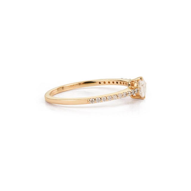 Metal Pear-Shaped Natural Diamond Engagement Ring Size 7 in 14k Yellow Gold For Sale - Image 7 of 17