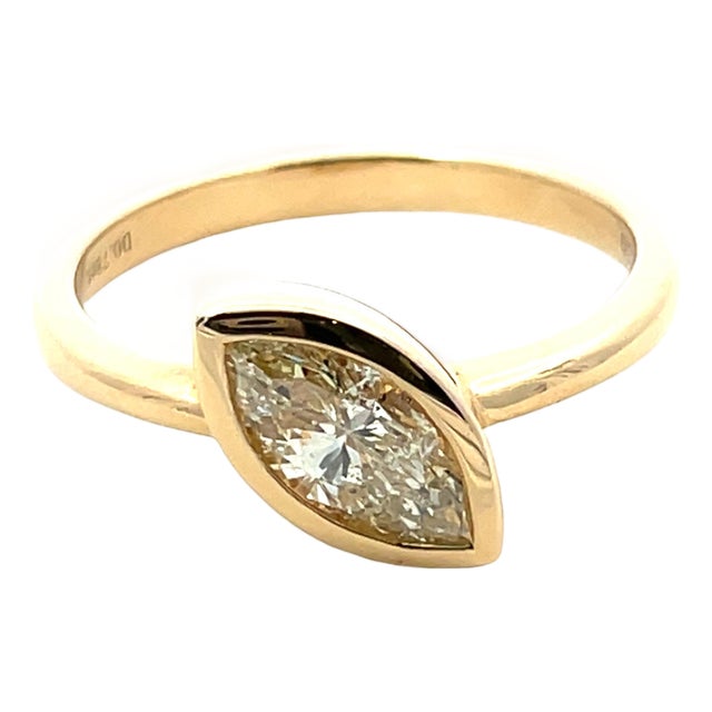 18k Yellow Gold 0.78 Carat Total Weight Marquise Diamond Bezel Set Ring, Size 6.5 For Sale