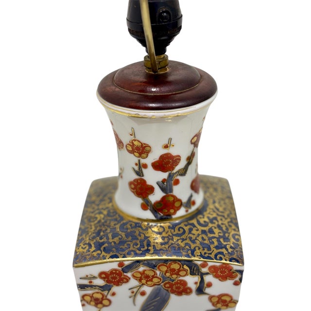 Japanese Imari lamp Circa 1900, made of enameled ceramic, with naturalistic motifs and red, blue and gold polychrome....