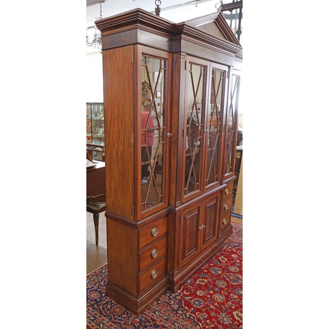 1990s Ethan Allen Newport Collection Mahogany Bookcase China Cabinet Breakfront For Sale - Image 18 of 18