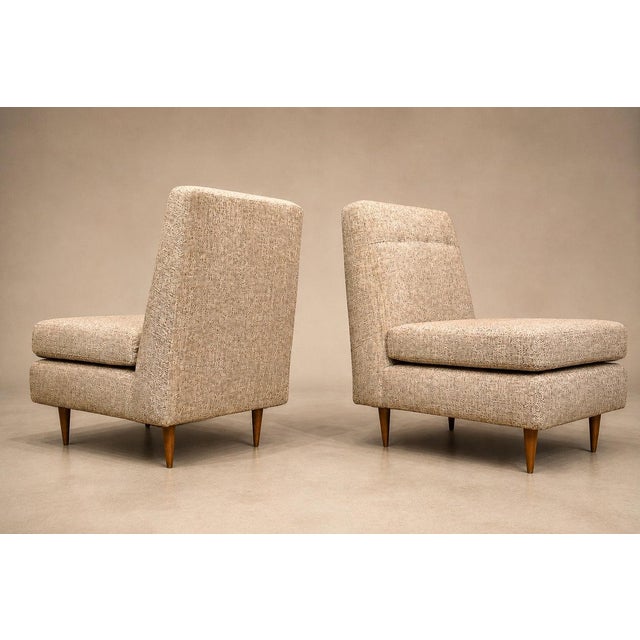 Pair of “L” Lounge Chairs in Caviúna & Textured Bouclé by Joaquim Tenreiro, 1958 For Sale - Image 12 of 18
