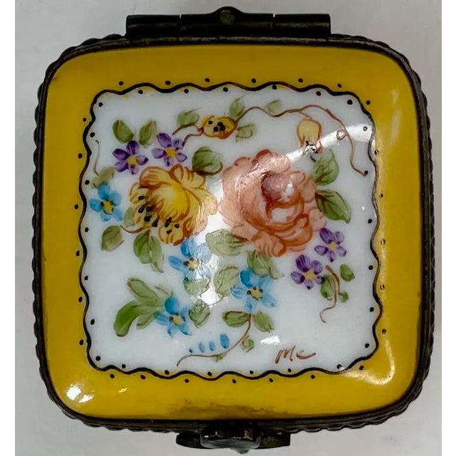 French Limoges France, Porcelain Trinket Box, Hand Painted For Sale - Image 3 of 11