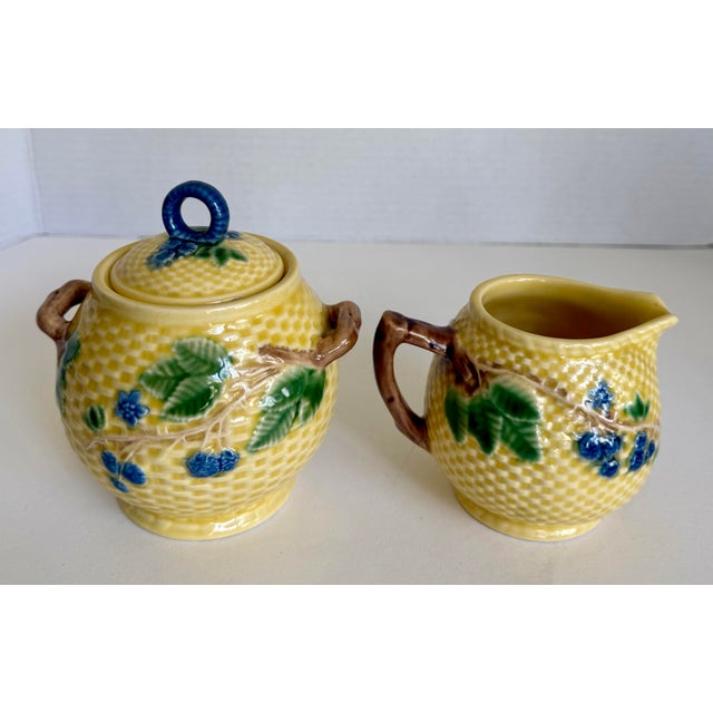 Yellow Vintage Tiffany & Co. Blackberries Majolica Sugar Bowl & Creamer Set For Sale - Image 8 of 12