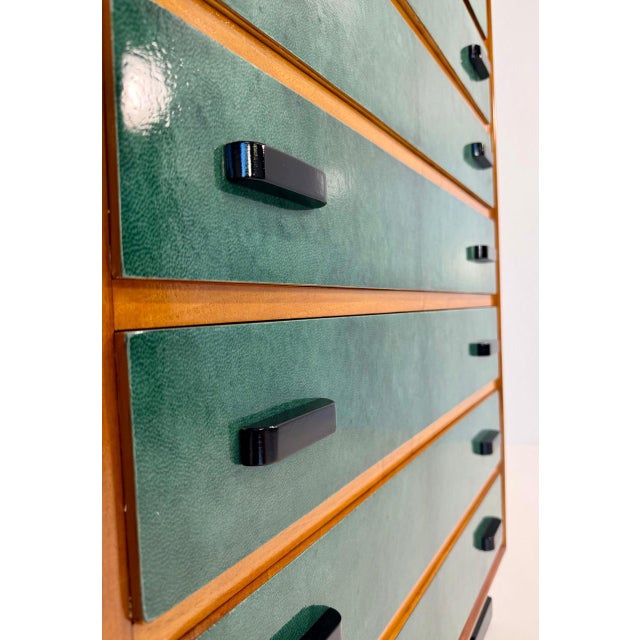 Italian Chest of Drawers in Emerald Green Parchment and Walnut with Black Details, 1950s For Sale - Image 10 of 15